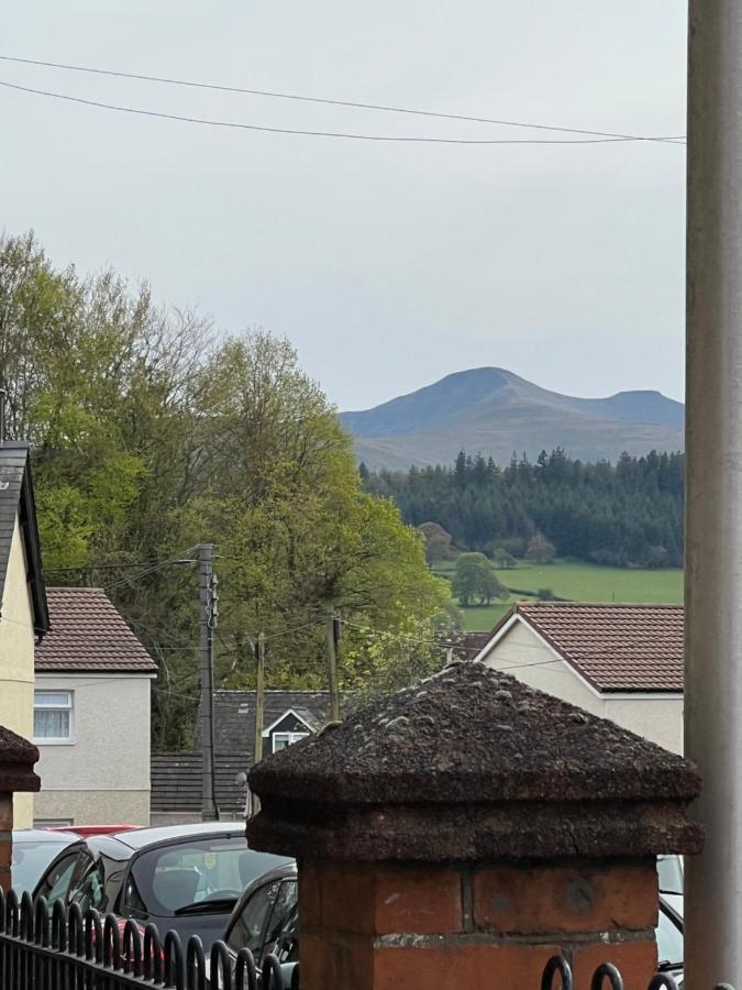 Brecon Town 3 Bedroom House Sleeps 6 Central Location Exteriér fotografie