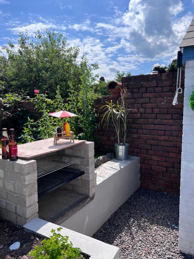Brecon Town 3 Bedroom House Sleeps 6 Central Location Exteriér fotografie